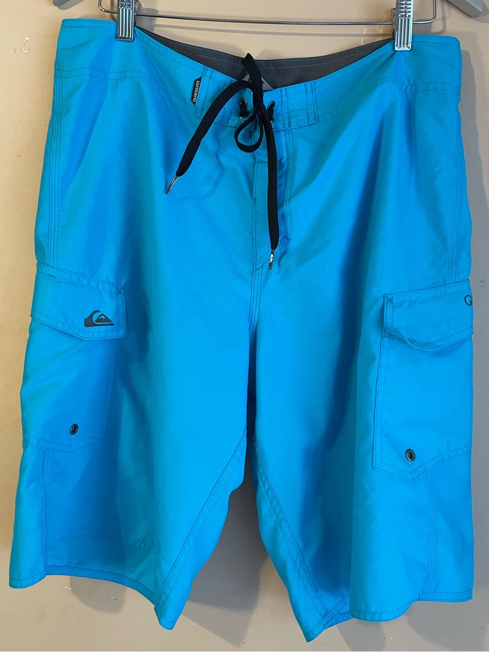 Quiksilver Turquoise Blue Cargo Board Shorts Sz 34 End of Summer Price Value